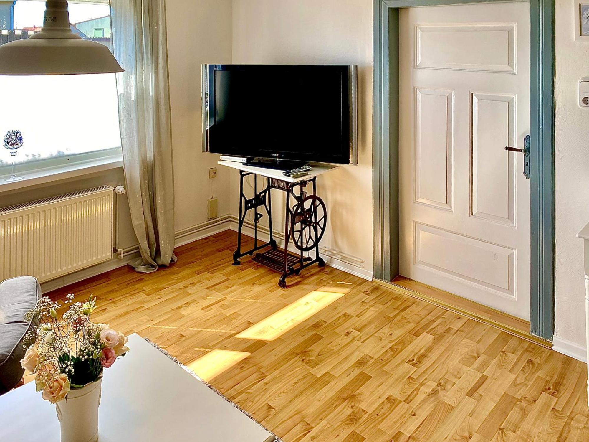 Gemuetliche Ferienwohnung Sagard Exterior photo